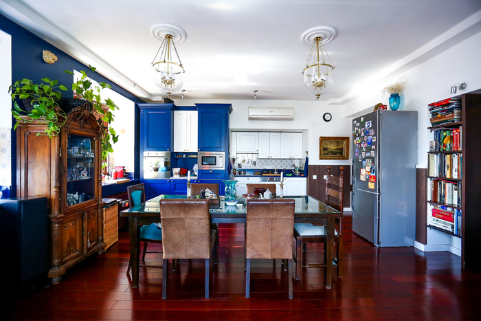Home tour: Colonial style dining zone and kitchen