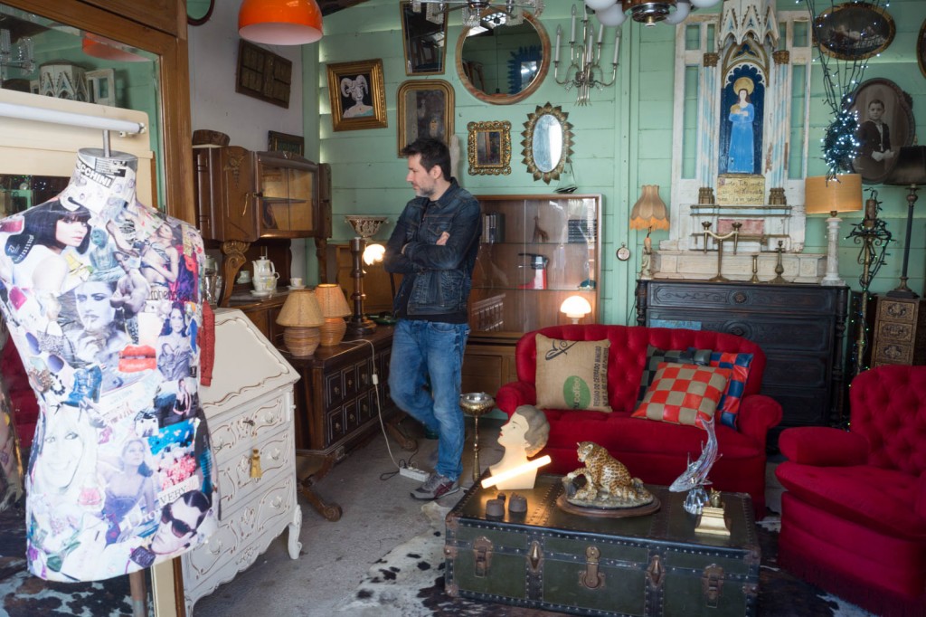 Mercantic Best Vintage Market in Barcelona ¡Colour Your Casa!