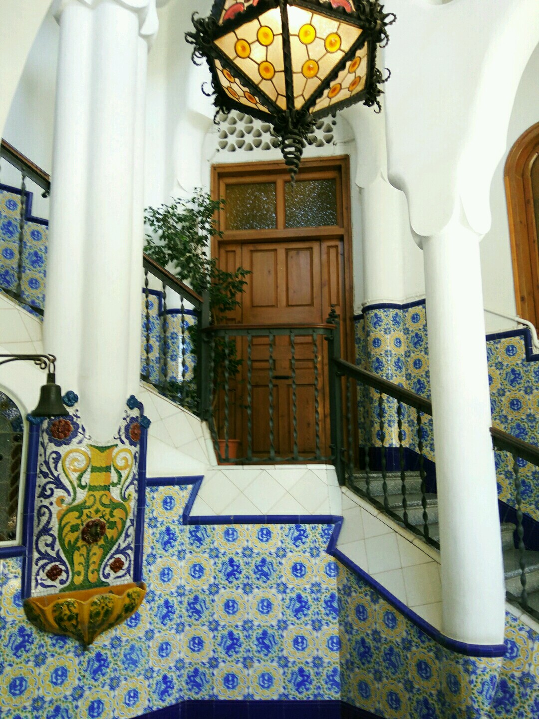 Torre Bellesguard by Gaudí 