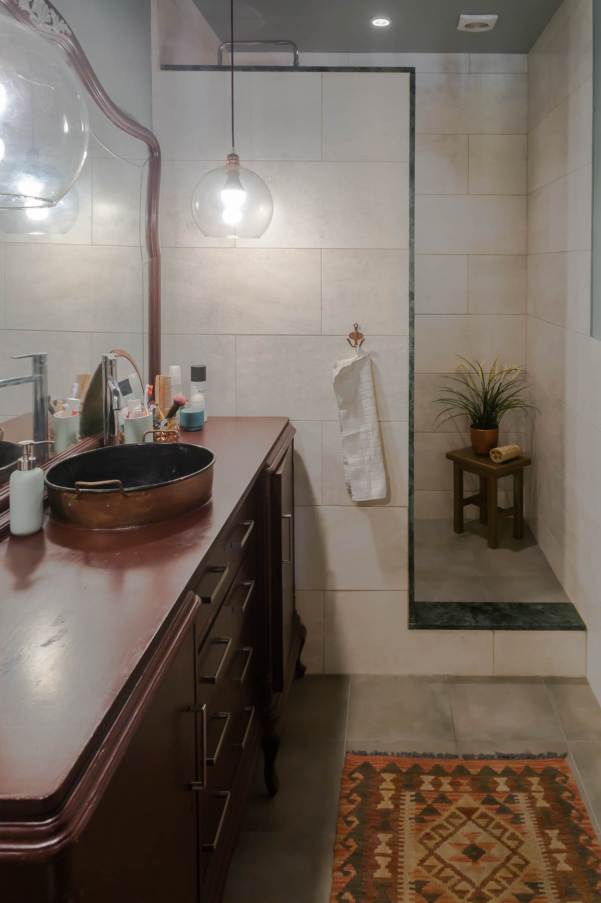 Barcelona home tour: ensuite bathroom with recycled vanity