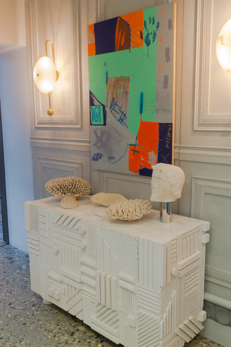 White sideboard from the eclectic bathroom designed by Pepe Leal for Casa Decor 2019