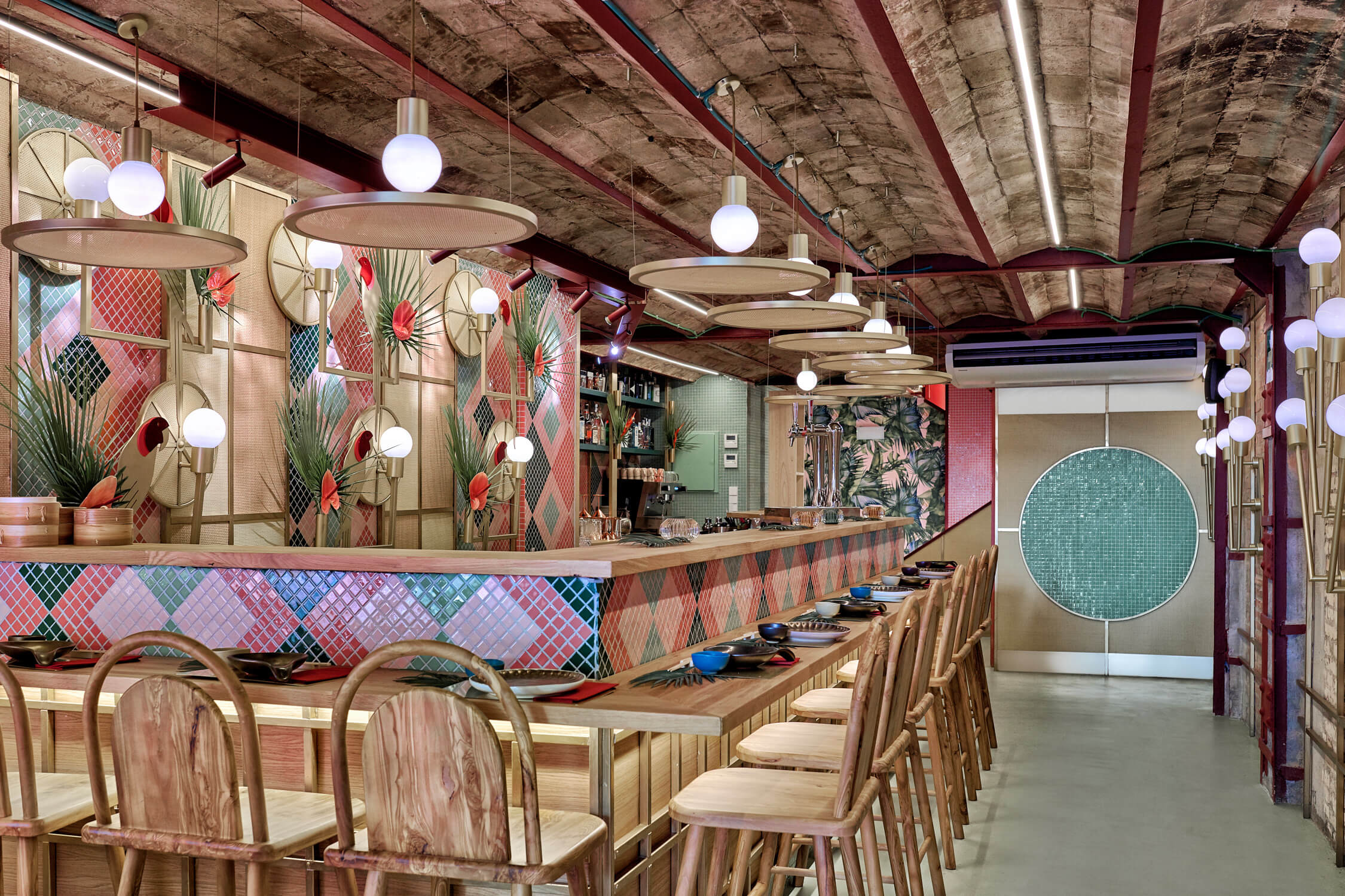 Masquespacio design for tropical sushi restaurant Kaikaya, Valencia