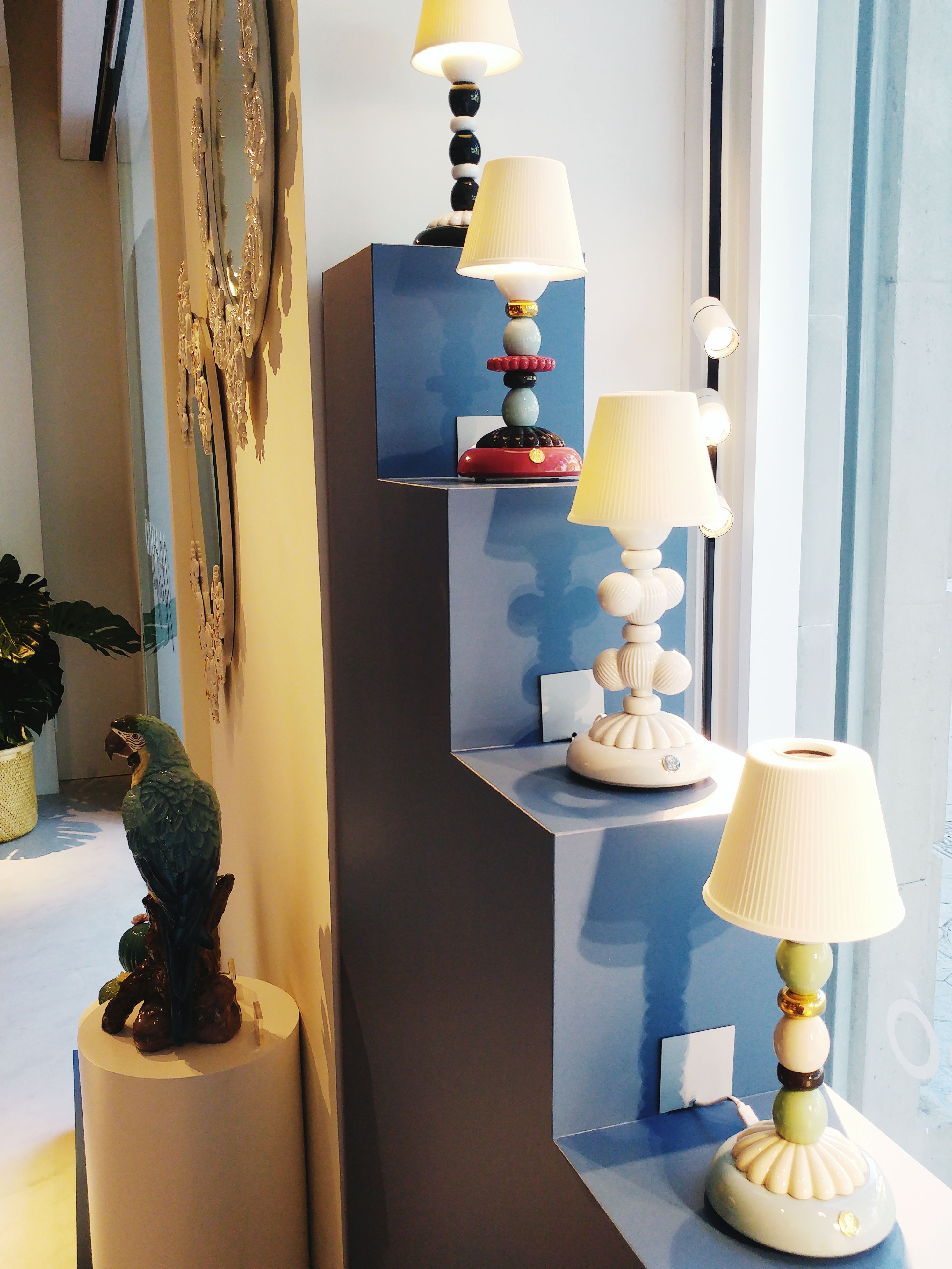 Lladró showroom - lamps