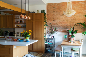 Gemma home tour Barcelona open space with kitchen and dining table