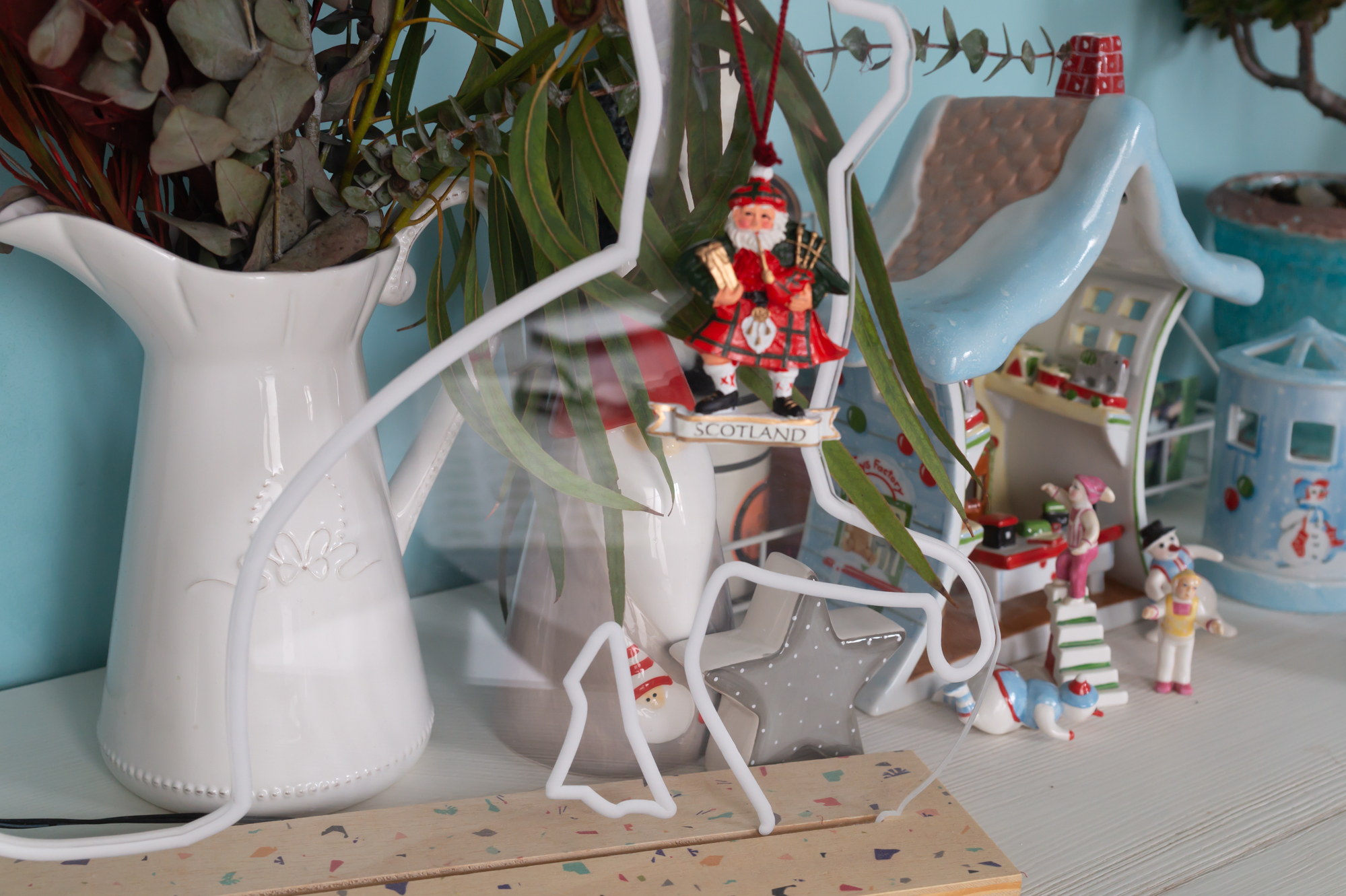 Christmas decor from Scotland and Villeroy & Boch 'Santa's Toy Factory'
