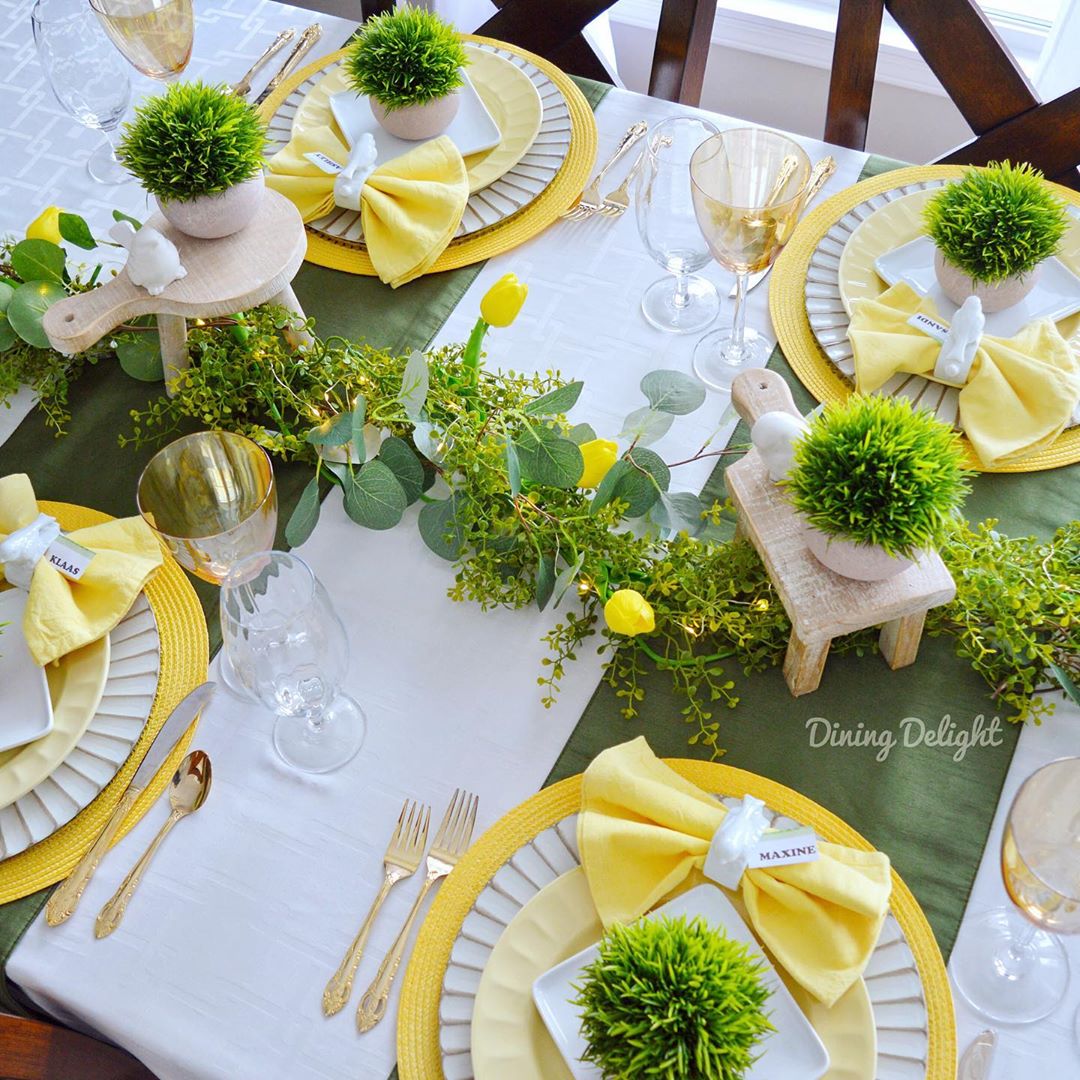 Spring yellow table set