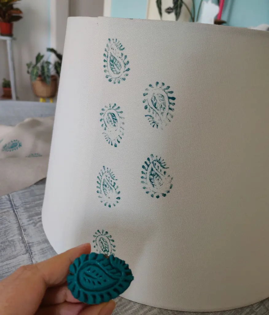 Lamp Shade Makeover With A Hand Stamp Colour Your Casa