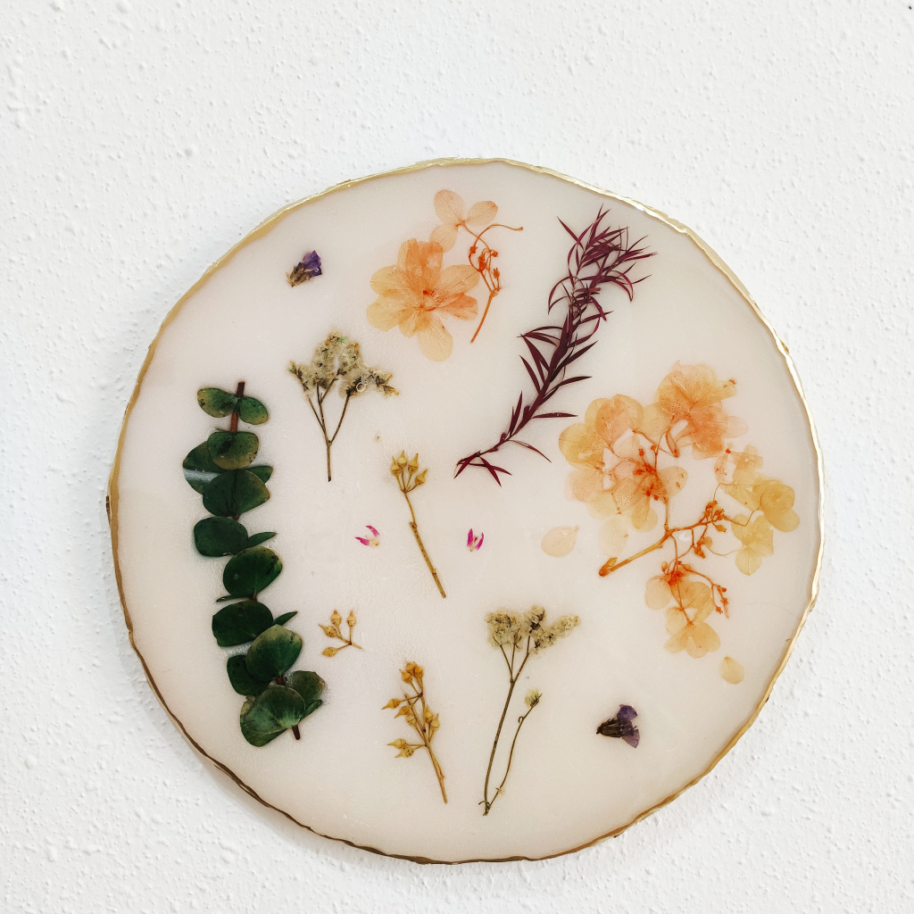 epoxy and dried flowers - ¡Colour Your Casa!